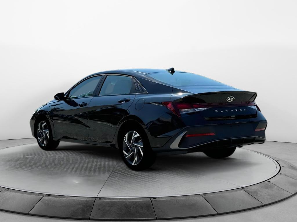 new 2025 Hyundai Elantra car, priced at $23,565
