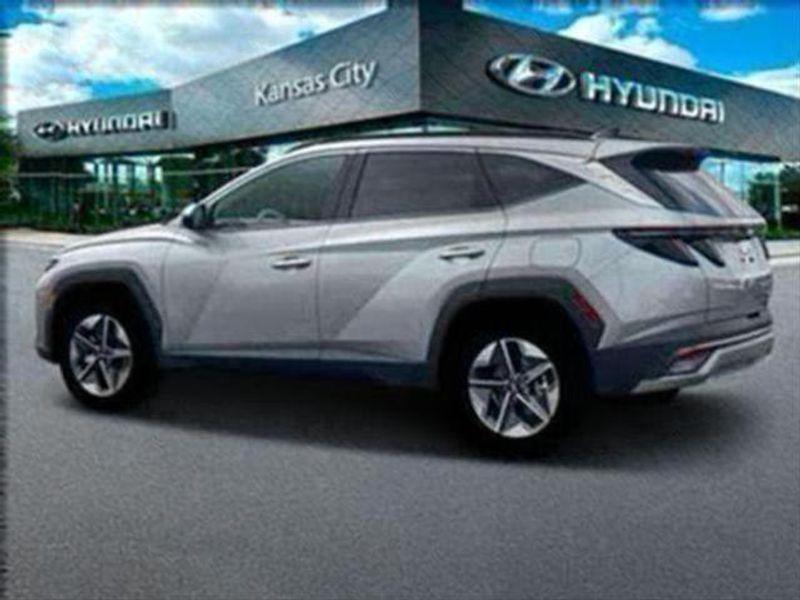 new 2025 Hyundai TUCSON Hybrid car, priced at $35,305