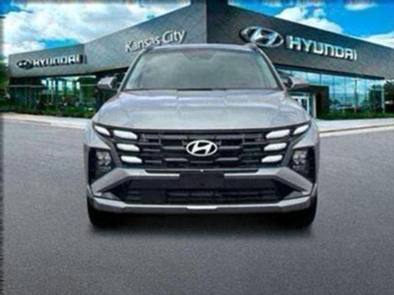 new 2025 Hyundai TUCSON Hybrid car, priced at $35,305