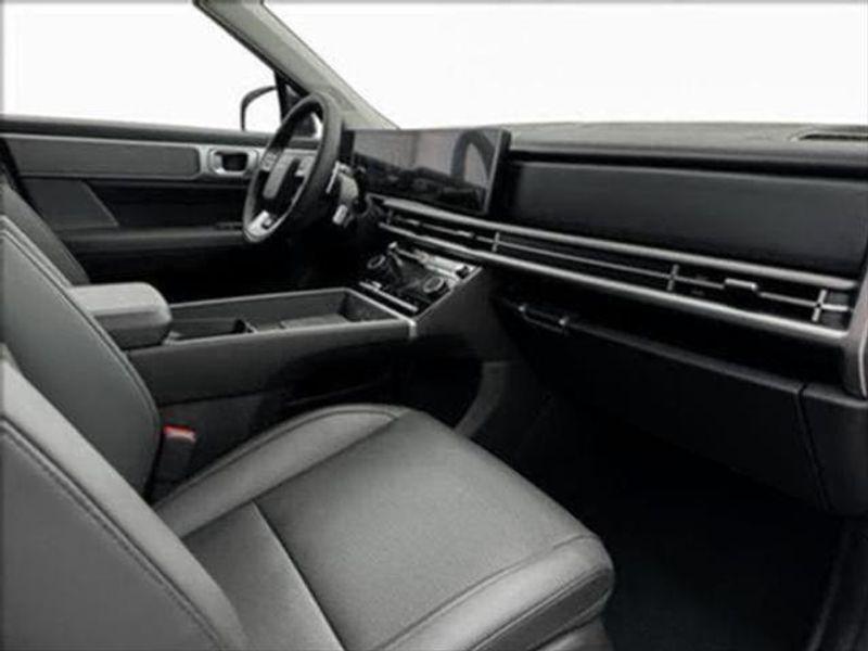 new 2025 Hyundai Santa Fe car, priced at $41,029