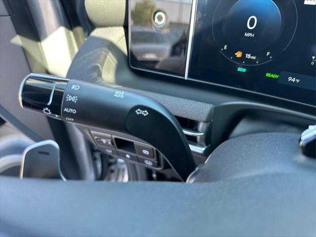 new 2025 Hyundai TUCSON Hybrid car, priced at $42,713
