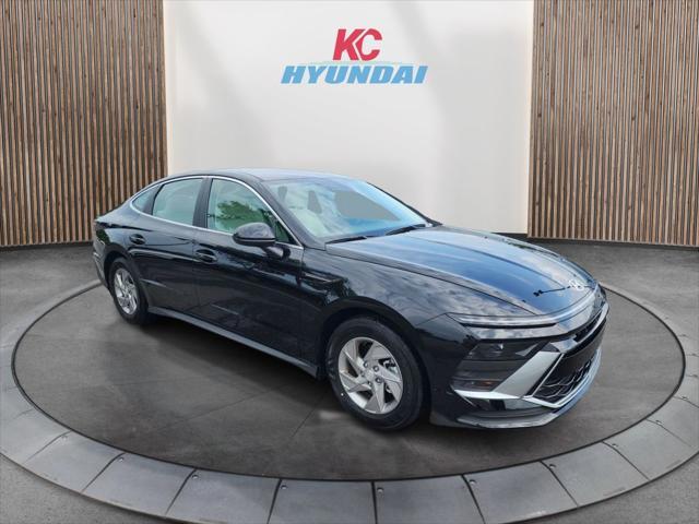 new 2025 Hyundai Sonata car, priced at $27,658