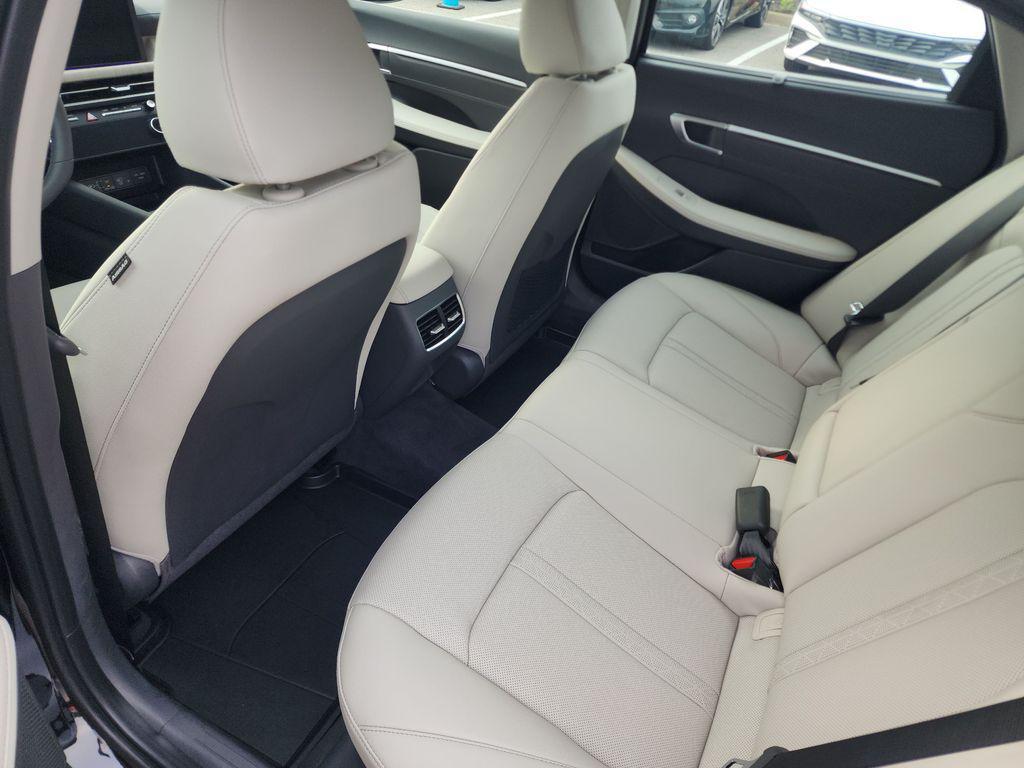 new 2025 Hyundai Sonata Hybrid car, priced at $38,938