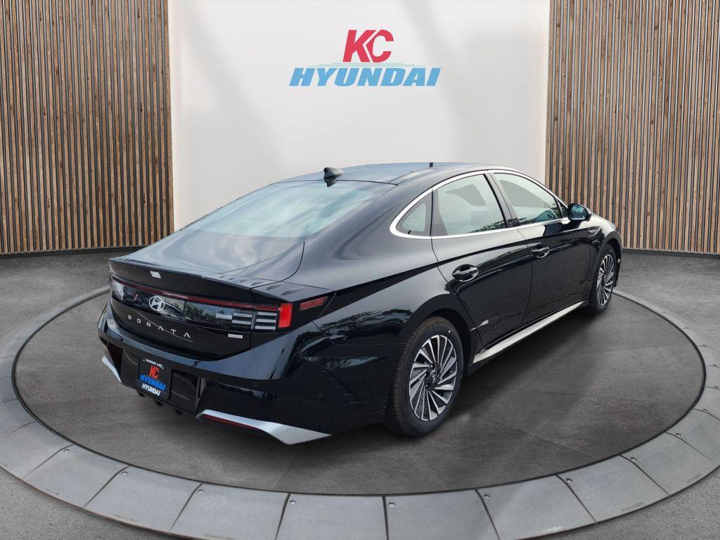 new 2025 Hyundai Sonata Hybrid car, priced at $38,938