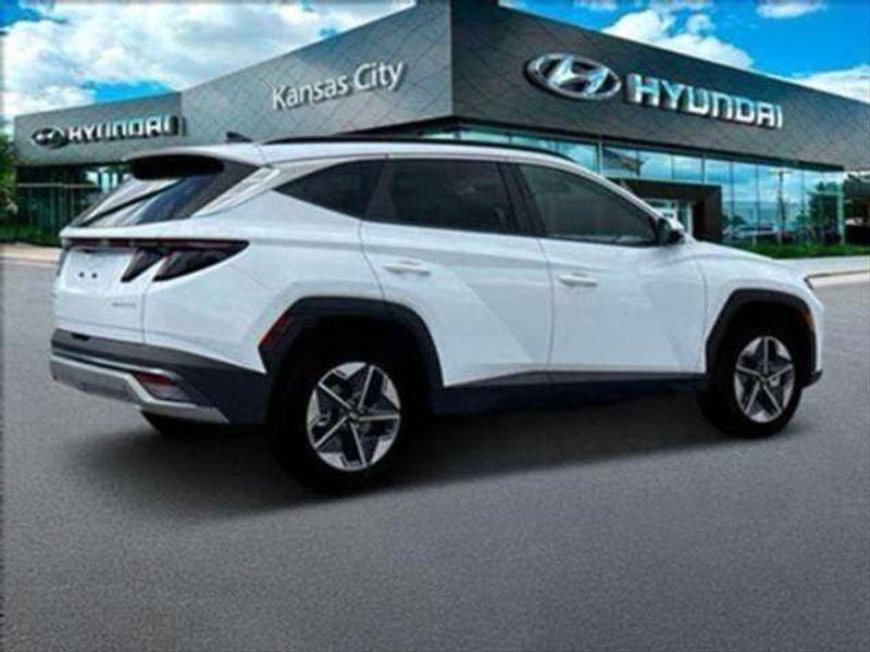 new 2025 Hyundai TUCSON Hybrid car, priced at $38,232