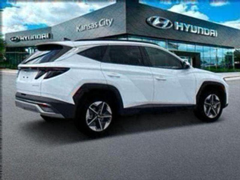 new 2025 Hyundai TUCSON Hybrid car, priced at $35,765