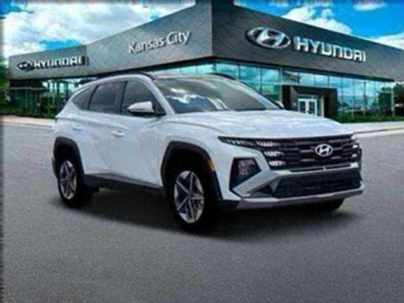 new 2025 Hyundai TUCSON Hybrid car, priced at $35,765