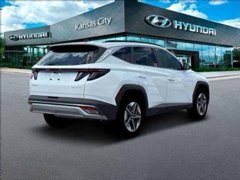 new 2025 Hyundai TUCSON Hybrid car, priced at $38,232