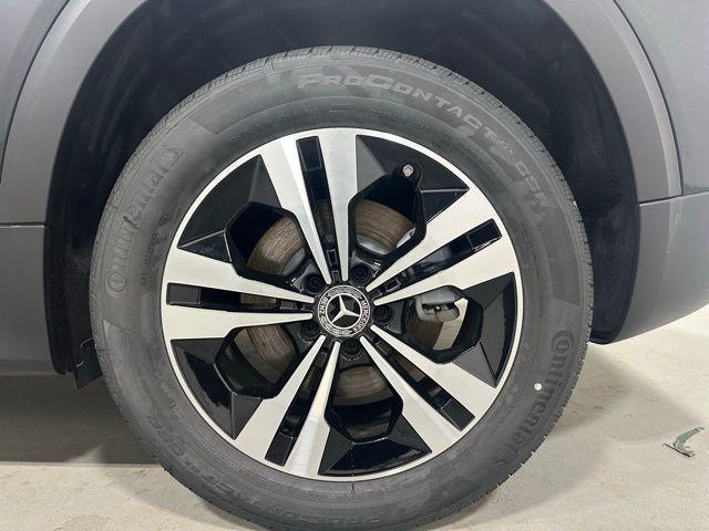 new 2025 Mercedes-Benz GLB 250 car, priced at $52,305