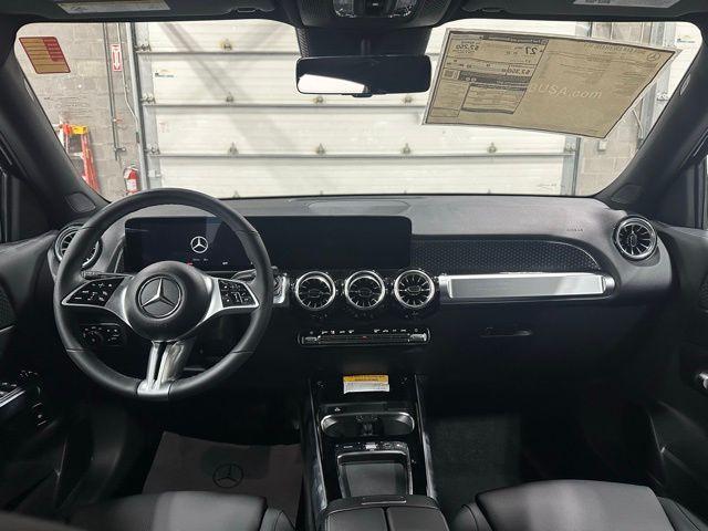 new 2025 Mercedes-Benz GLB 250 car, priced at $52,305
