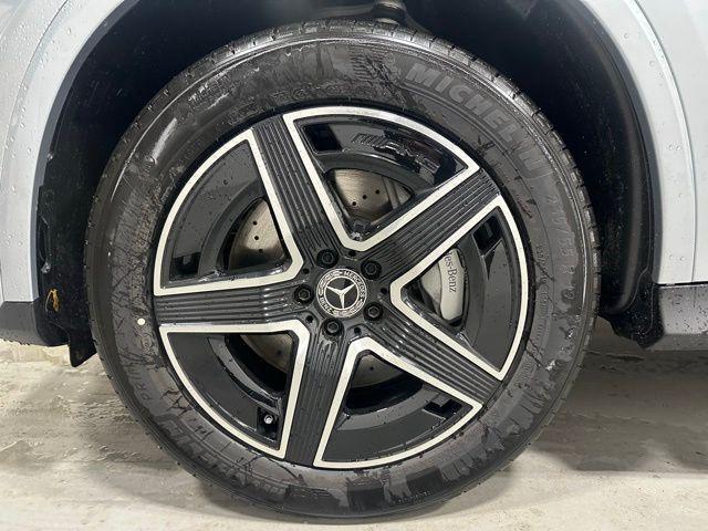 new 2026 Mercedes-Benz GLC 300 car, priced at $61,985