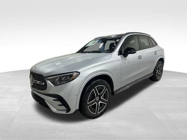new 2026 Mercedes-Benz GLC 300 car, priced at $61,985