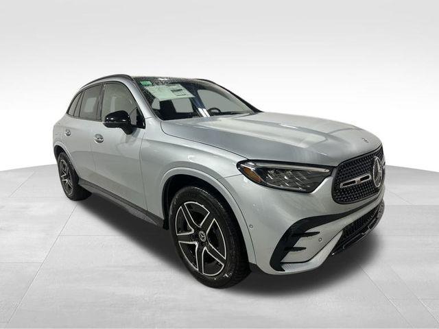 new 2026 Mercedes-Benz GLC 300 car, priced at $61,985