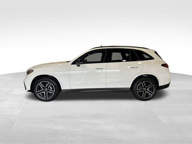 new 2025 Mercedes-Benz GLC 300 car, priced at $61,155