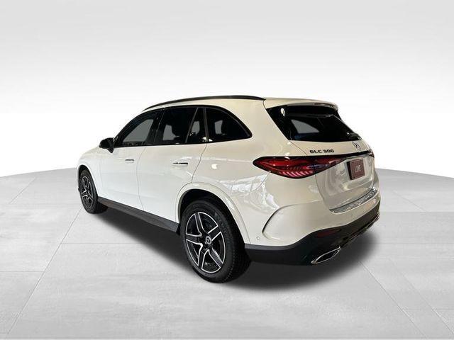 new 2025 Mercedes-Benz GLC 300 car, priced at $61,155