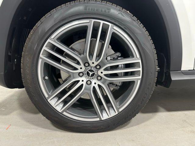 new 2026 Mercedes-Benz GLS 450 car, priced at $92,330