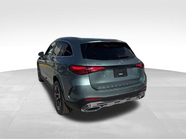 new 2025 Mercedes-Benz GLC 300 car, priced at $61,625