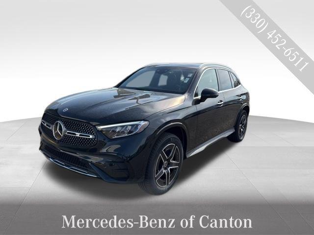 new 2025 Mercedes-Benz GLC 300 car, priced at $62,755