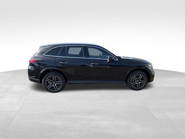 new 2025 Mercedes-Benz GLC 300 car, priced at $62,755