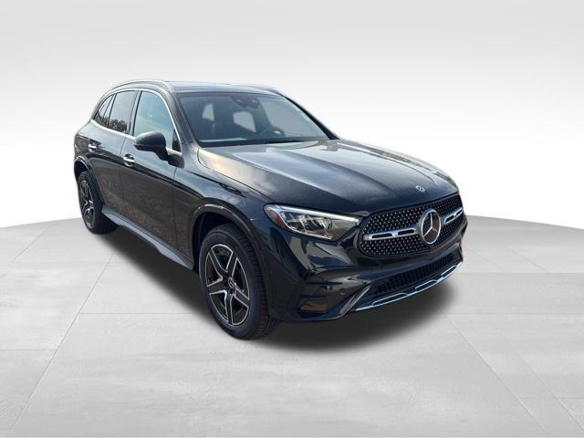 new 2025 Mercedes-Benz GLC 300 car, priced at $62,755