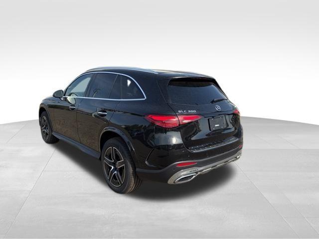 new 2025 Mercedes-Benz GLC 300 car, priced at $62,755