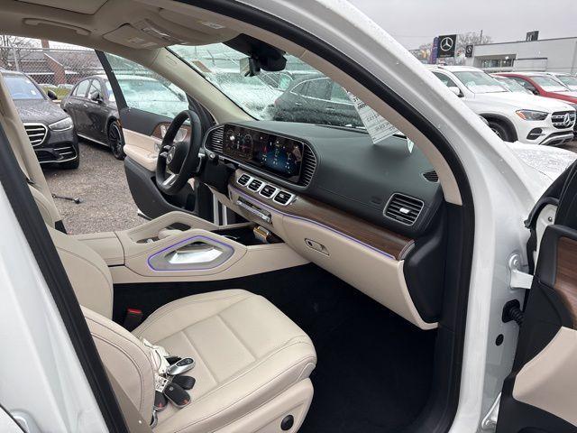 new 2025 Mercedes-Benz GLS 450 car, priced at $96,815