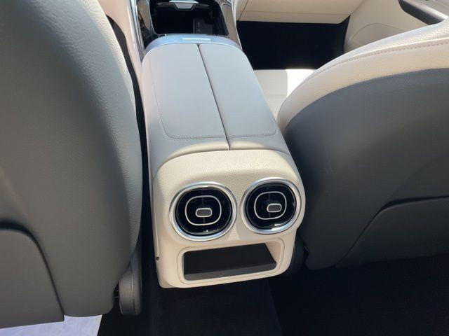 new 2025 Mercedes-Benz GLC 300 car, priced at $56,385