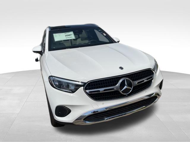 new 2025 Mercedes-Benz GLC 300 car, priced at $56,385