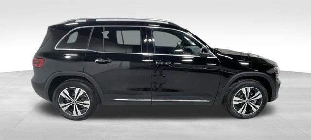 new 2025 Mercedes-Benz GLB 250 car, priced at $45,999