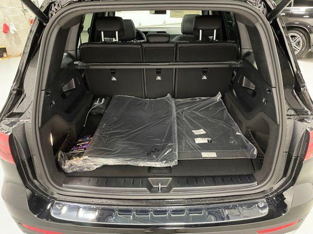 new 2025 Mercedes-Benz GLB 250 car, priced at $45,999