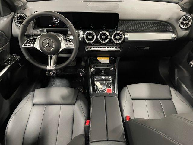 new 2025 Mercedes-Benz GLB 250 car, priced at $45,999