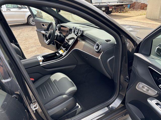 new 2025 Mercedes-Benz GLC 300 car, priced at $60,785
