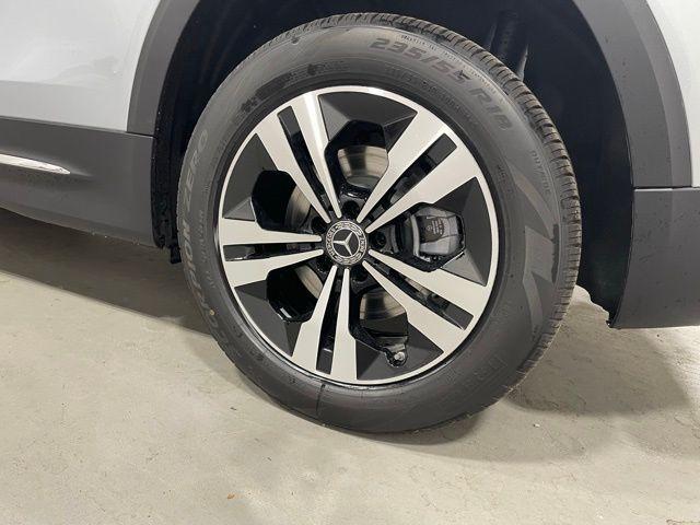 new 2026 Mercedes-Benz GLB 250 car, priced at $52,070