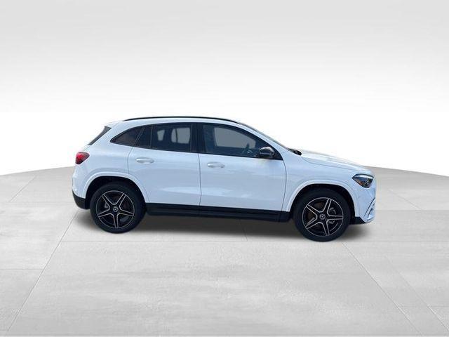 new 2025 Mercedes-Benz GLA 250 car, priced at $54,530