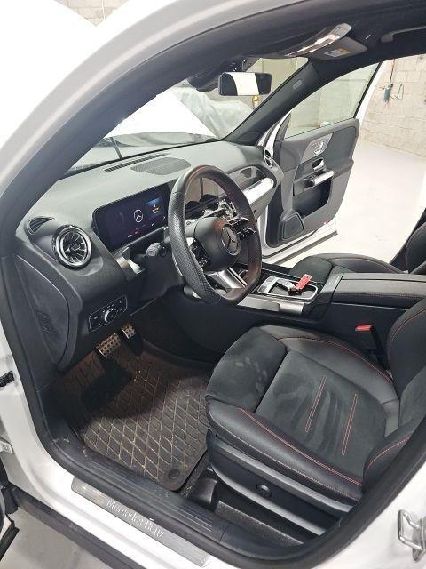 new 2024 Mercedes-Benz GLB 250 car, priced at $43,595
