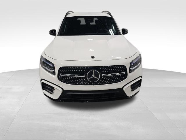 new 2024 Mercedes-Benz GLB 250 car, priced at $43,595