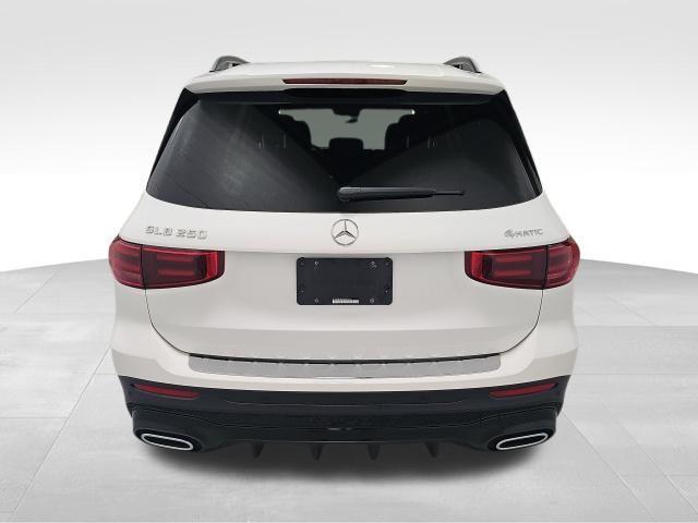 new 2024 Mercedes-Benz GLB 250 car, priced at $43,595