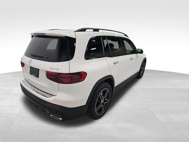 new 2024 Mercedes-Benz GLB 250 car, priced at $43,595