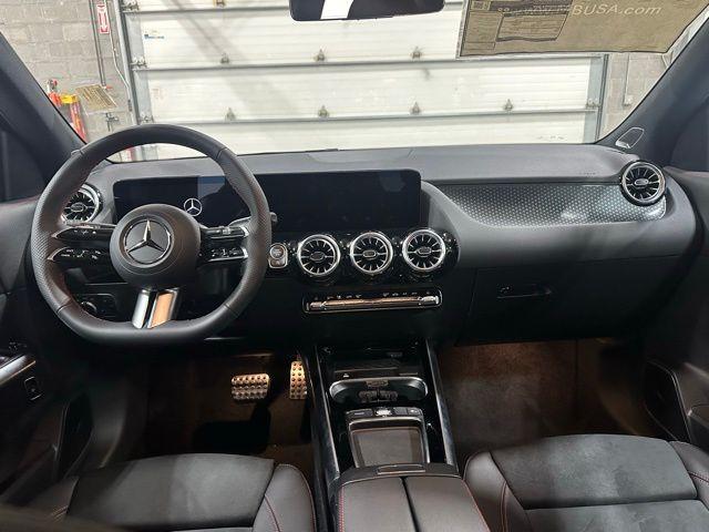 new 2025 Mercedes-Benz GLA 250 car, priced at $51,825