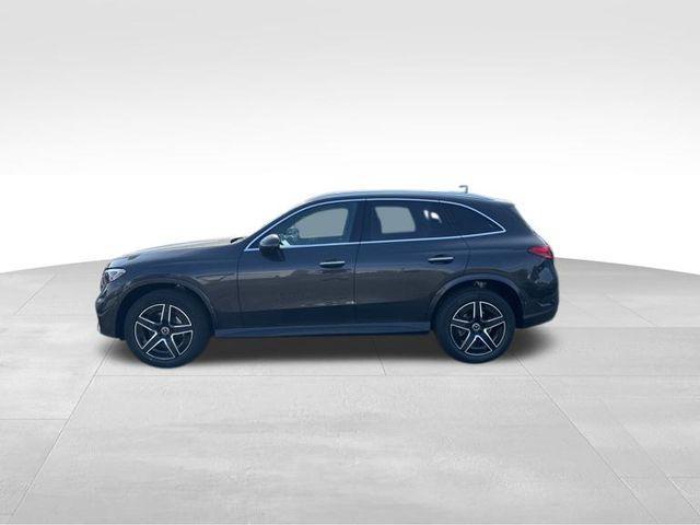 new 2025 Mercedes-Benz GLC 300 car, priced at $61,855