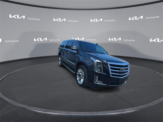 used 2016 Cadillac Escalade ESV car, priced at $18,995