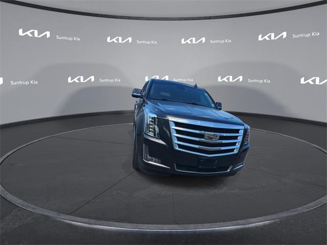 used 2016 Cadillac Escalade ESV car, priced at $18,995