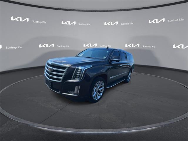 used 2016 Cadillac Escalade ESV car, priced at $18,995