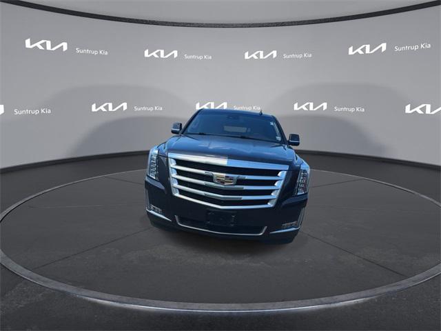 used 2016 Cadillac Escalade ESV car, priced at $18,995