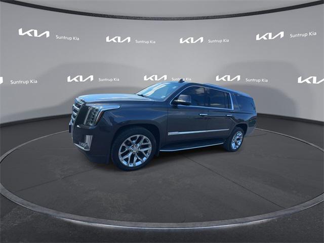 used 2016 Cadillac Escalade ESV car, priced at $18,995