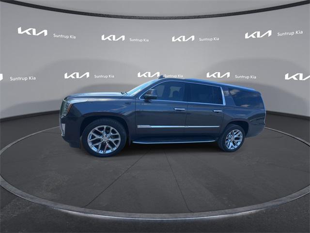 used 2016 Cadillac Escalade ESV car, priced at $18,995