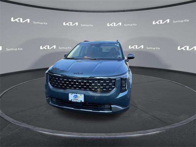 used 2025 Kia Carnival Hybrid car, priced at $48,395