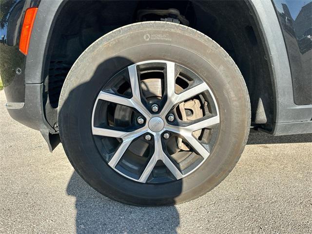 used 2024 Jeep Grand Cherokee L car, priced at $32,265