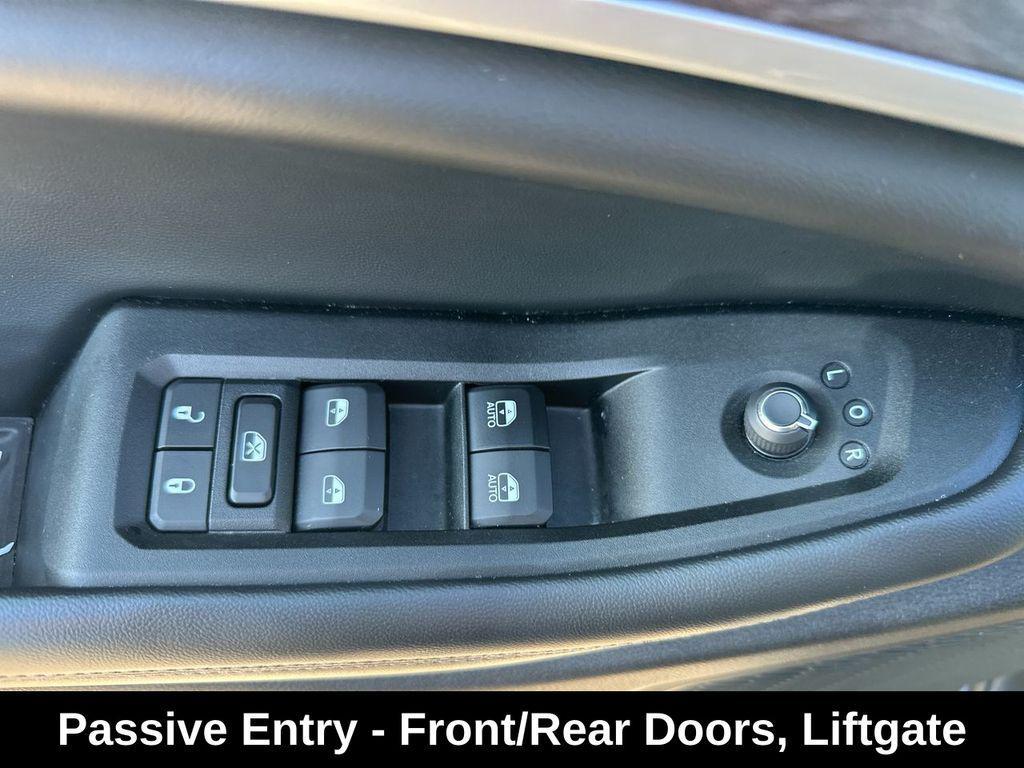 used 2024 Jeep Grand Cherokee L car, priced at $32,265