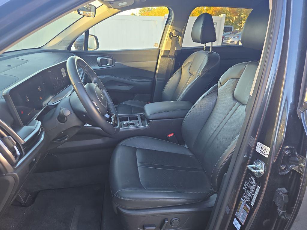 used 2024 Kia Sorento car, priced at $28,995